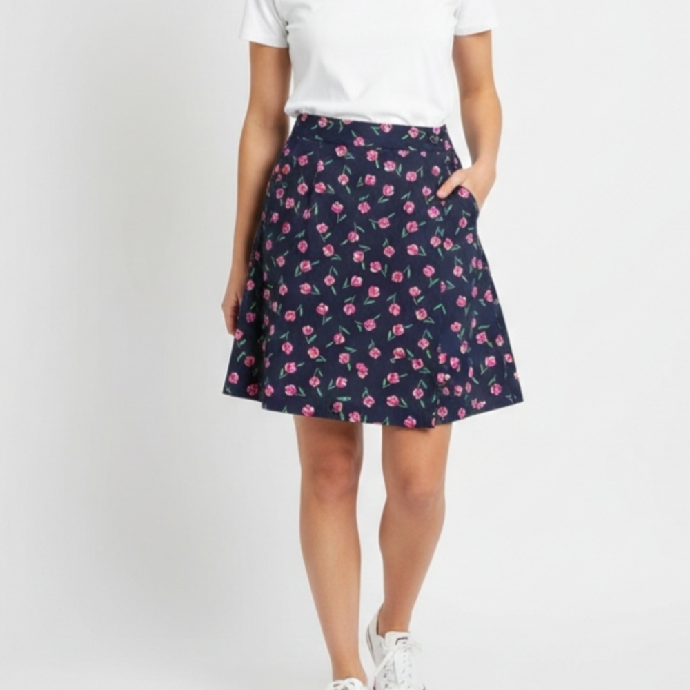 Evan Picone Naval Shorts With Flap And Pink Tulip Print 100% Cotton Size 8
